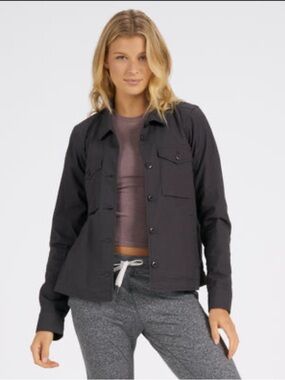 Vuori women’s rip stop jacket